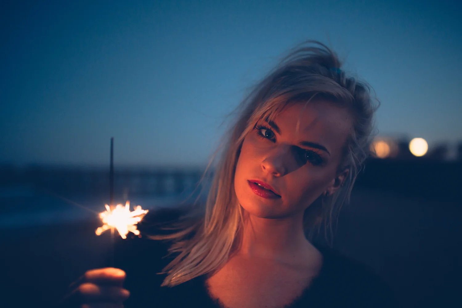 florida-flagler-beach-sparklers-photographer-ocean