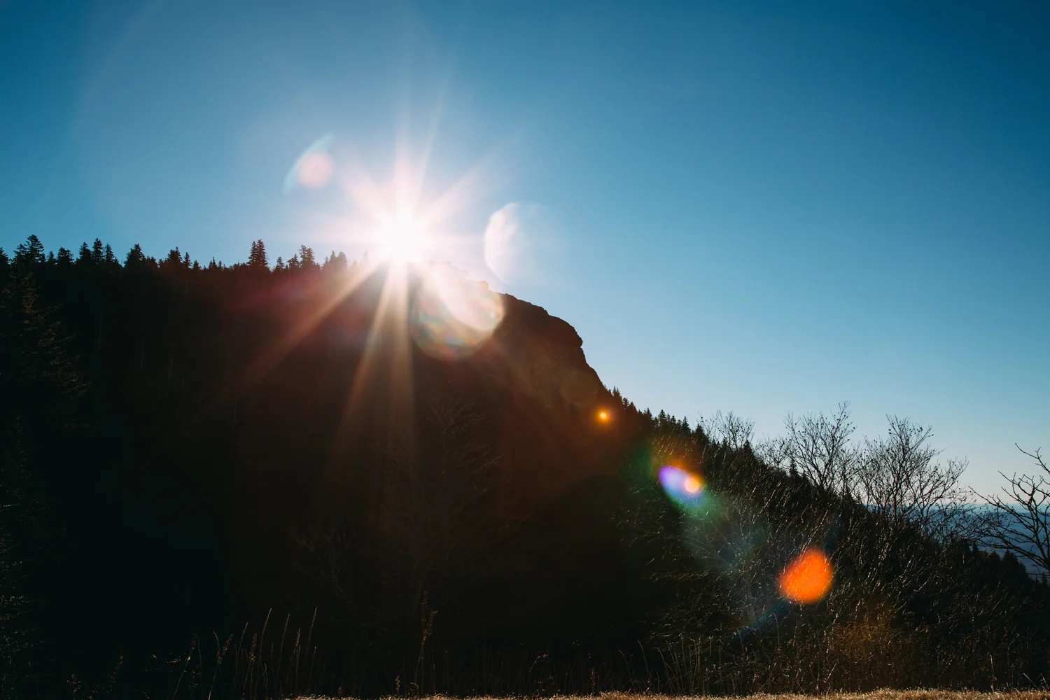 lens-flare-hill