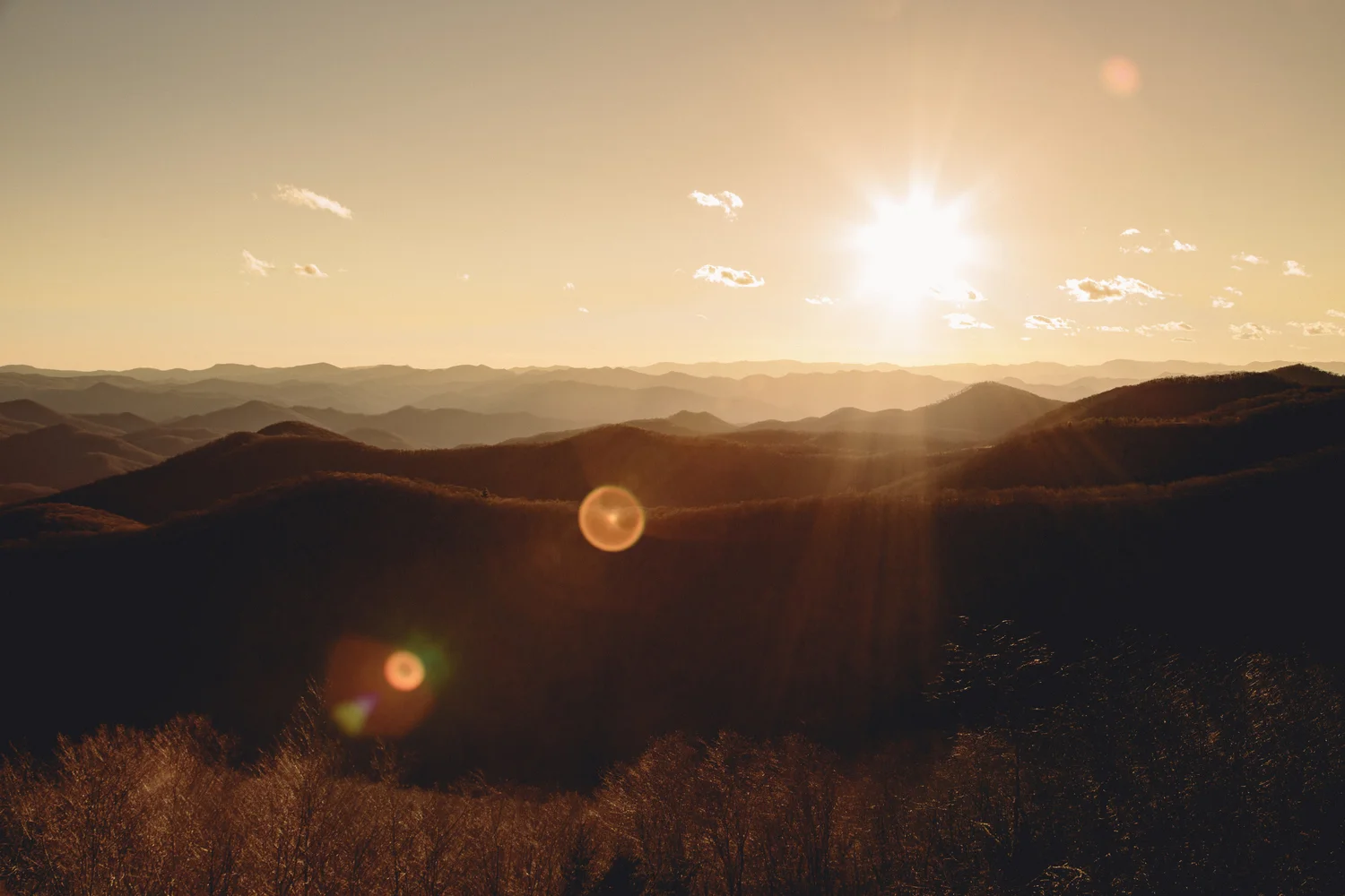 lens-flare-hills